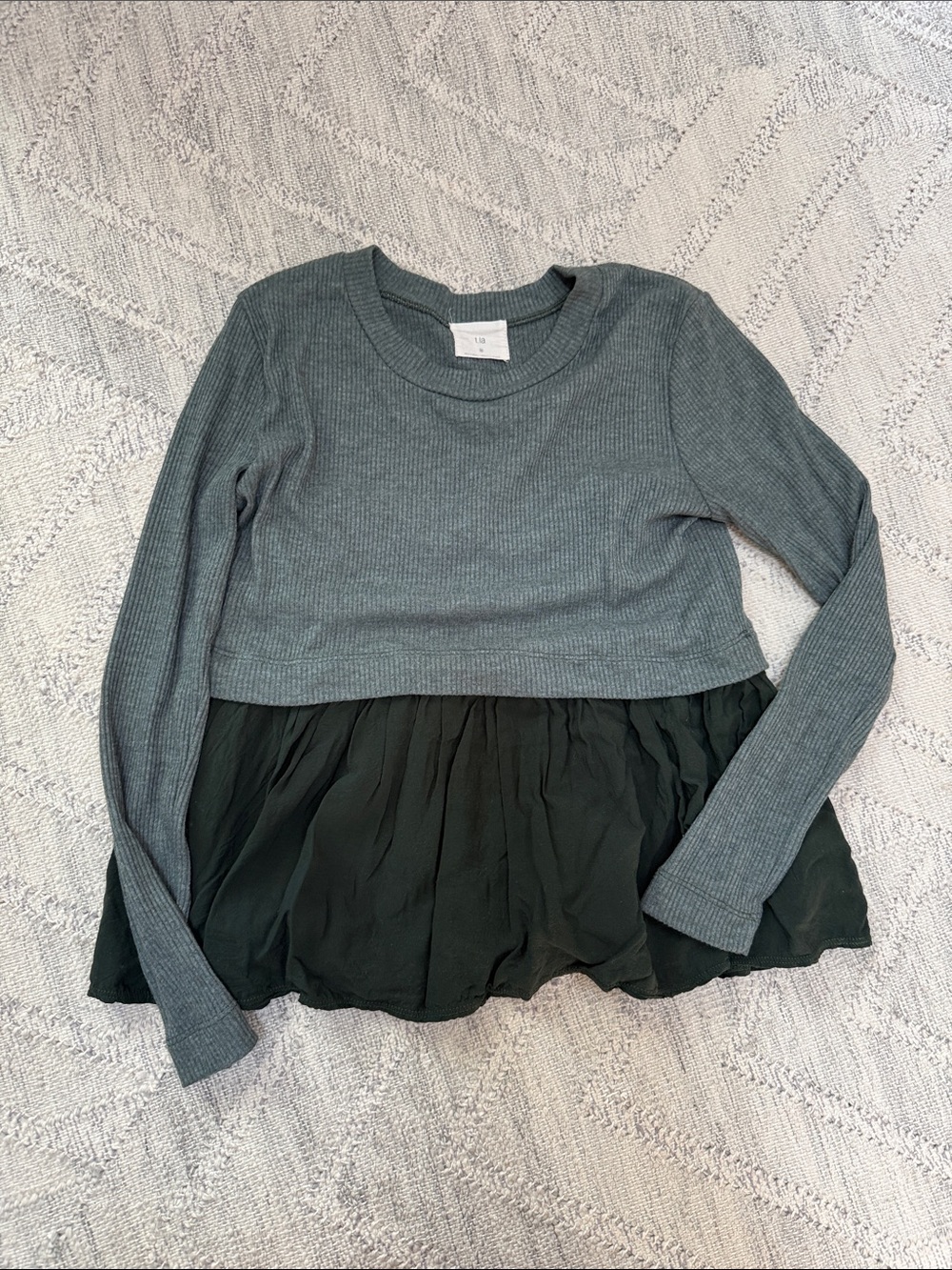 T.La Ribbed Heather Gray Top with Dark Green Layered Hem